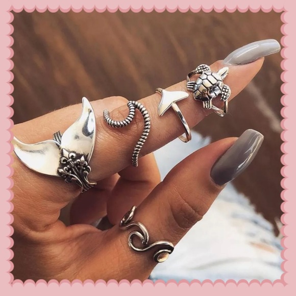 Jewelry - Boho whale tail ring set